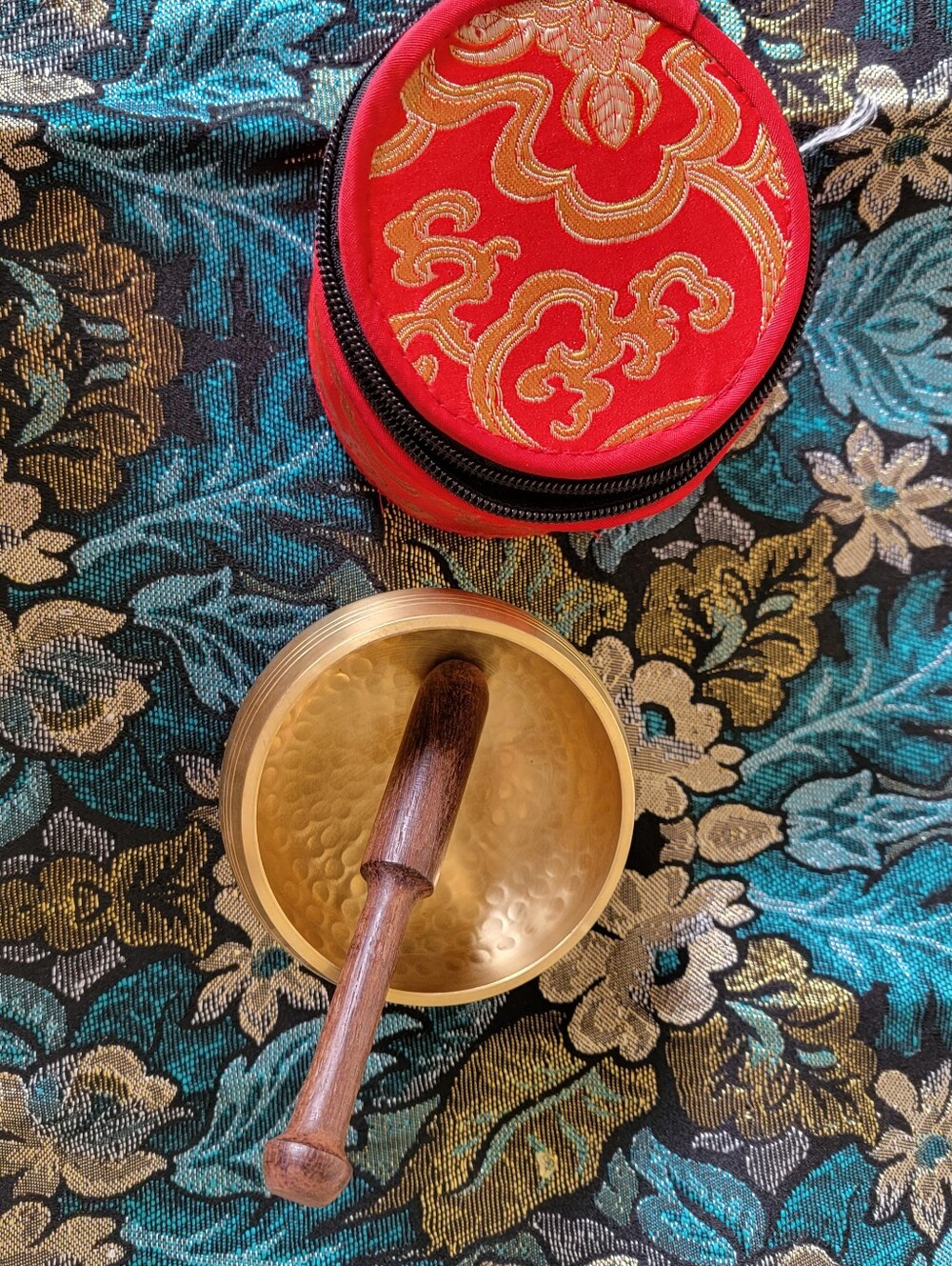 FROM NEPAL! BNWT Hand-Hammered Singing Bowl with Wooden Mallet + Red Carry Case